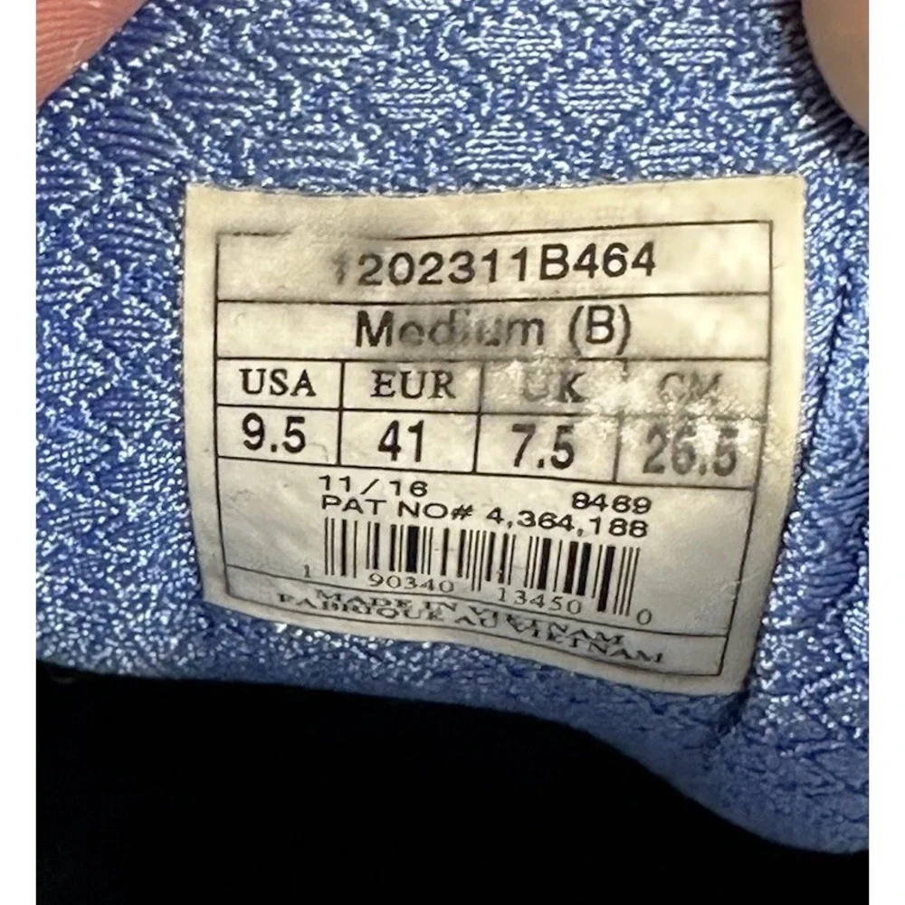 Brooks Adrenaline GTS 17 Womens 9.5 Sneakers Running Shoes Blue Green‎